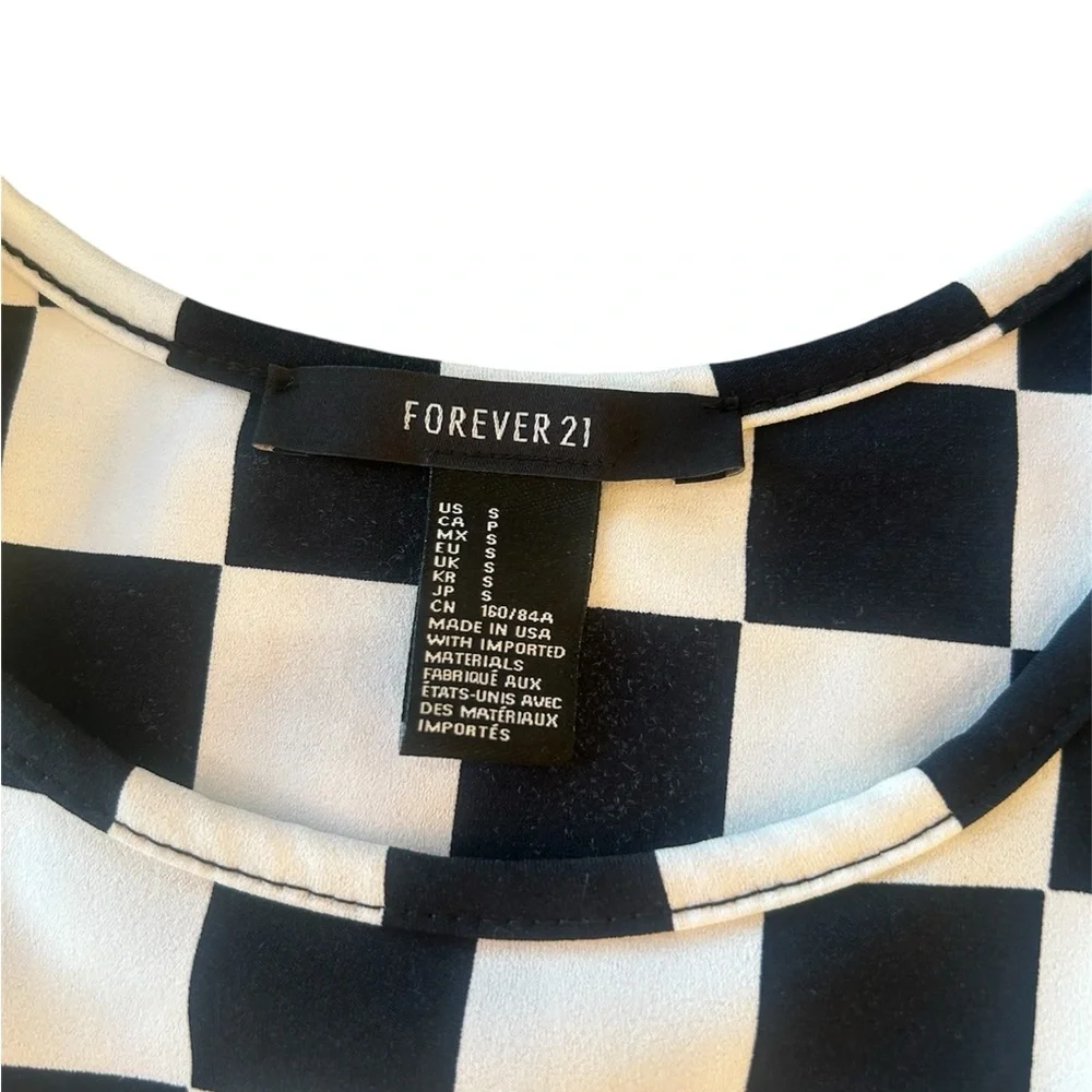 Black and White Checkered Sleeveless Midi Bodycon Dress - Picture 3 of 5